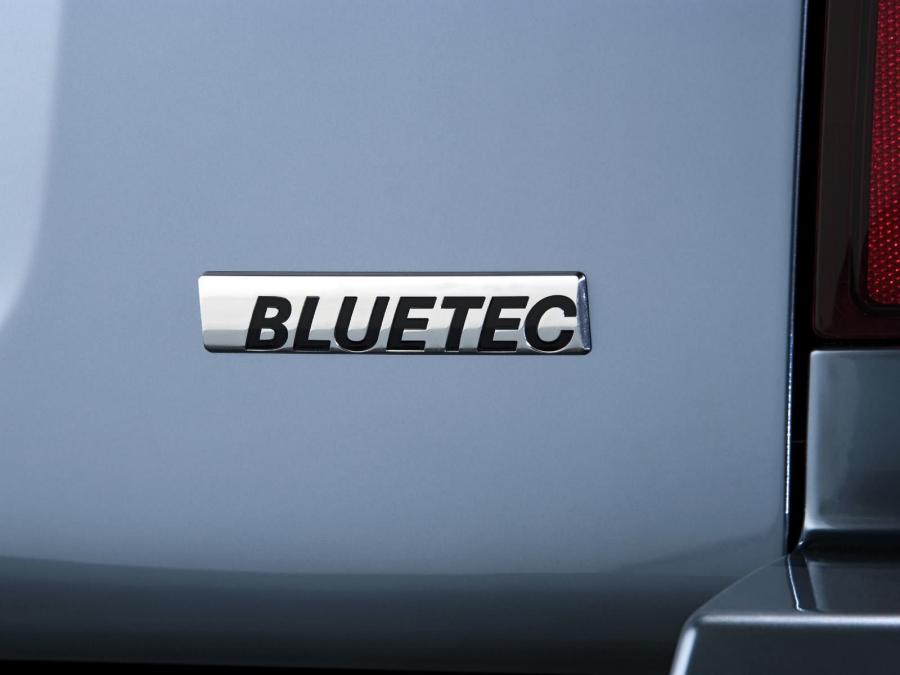  Jeep Grand Cherokee BlueTec Concept 2006 года  (фото 9 из 16)